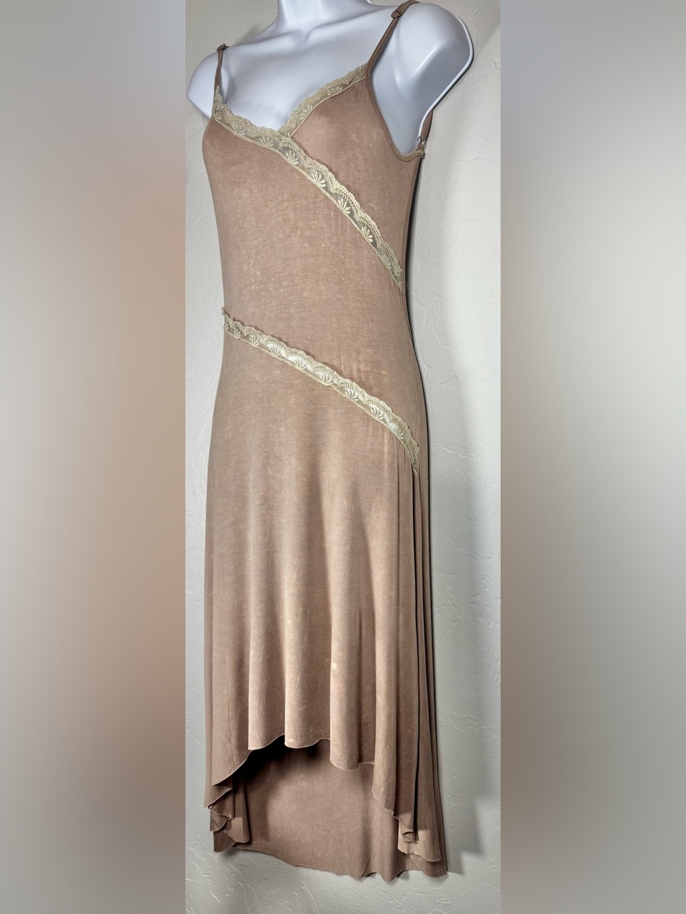 POL Taupe High-Low Slip Dress with Lace Trim Size Small